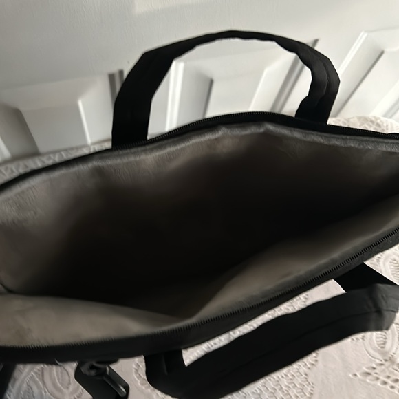 Laptop case . - Picture 4 of 8